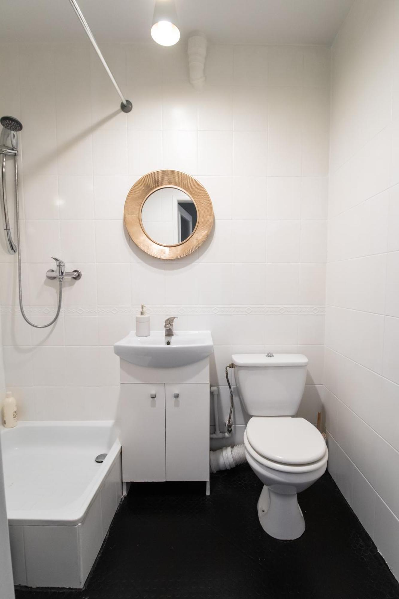 Piotrapartments - Daleka Cozy Train&Airport Apartment Варшава Экстерьер фото