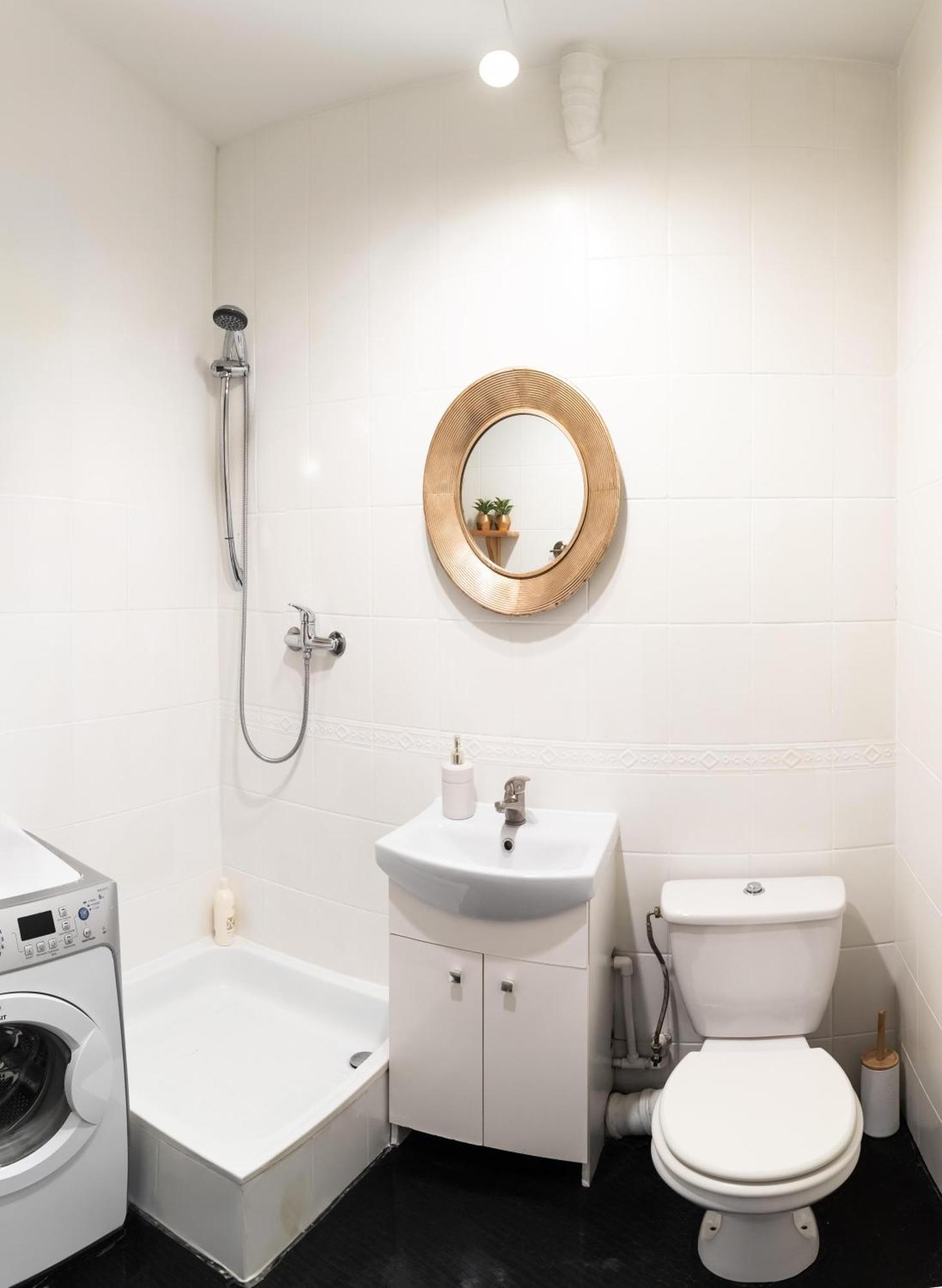Piotrapartments - Daleka Cozy Train&Airport Apartment Варшава Экстерьер фото