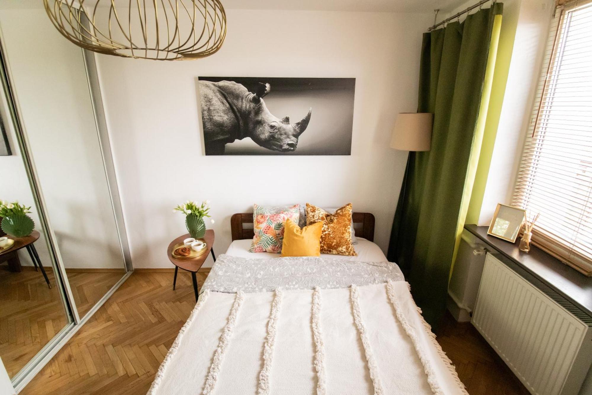 Piotrapartments - Daleka Cozy Train&Airport Apartment Варшава Экстерьер фото