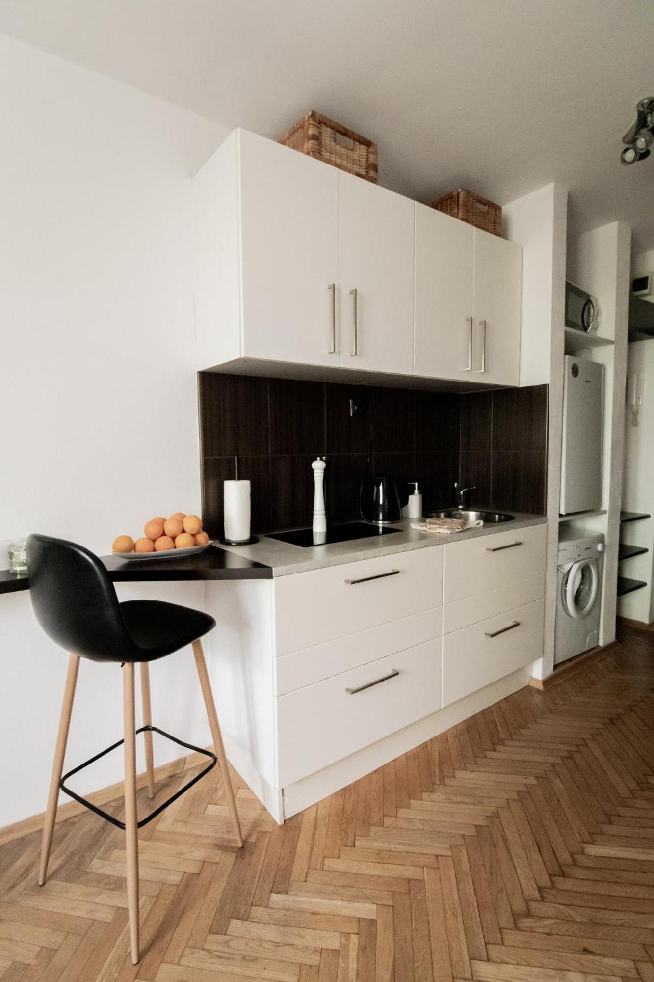 Piotrapartments - Daleka Cozy Train&Airport Apartment Варшава Экстерьер фото