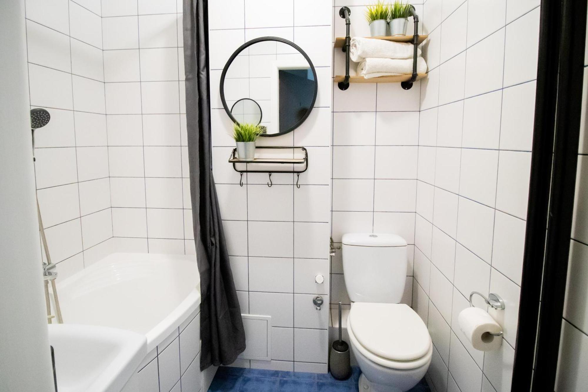 Piotrapartments - Daleka Cozy Train&Airport Apartment Варшава Экстерьер фото